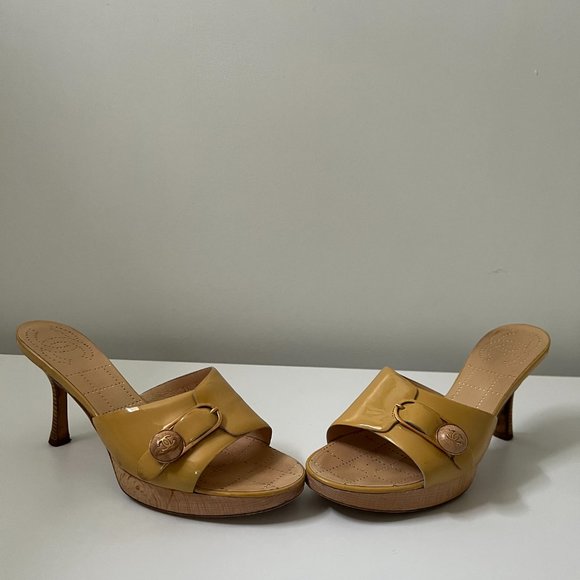 CHANEL Vintage Slides - Picture 7 of 16